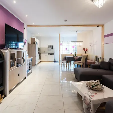 Ferienwohung Zirbe By Interhome *