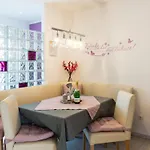 Ferienwohung Zirbe By Interhome *